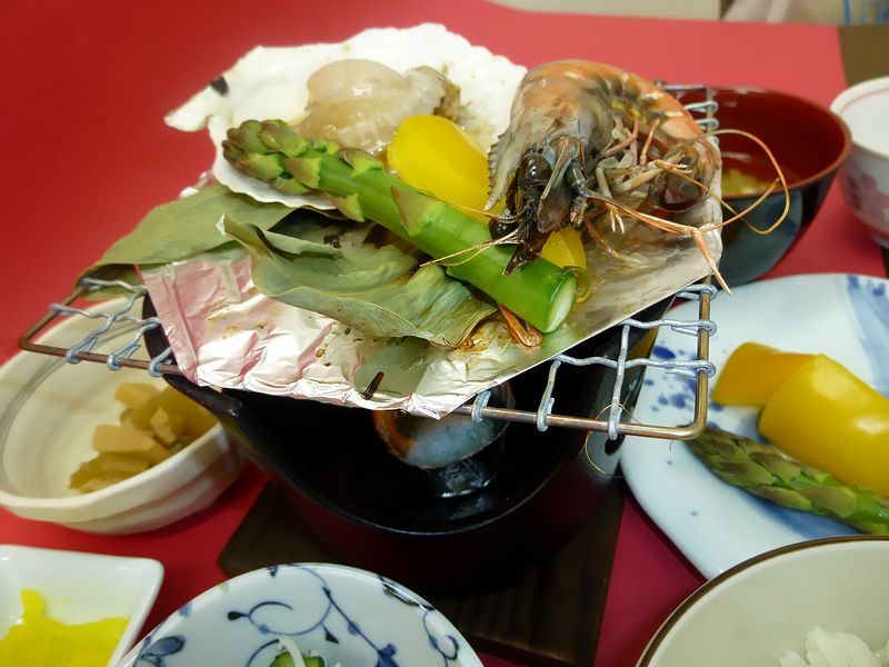 網焼き Ⅵ帆立とエビの海鮮焼き（グリーンアスパラ、黄パプリカ）！！