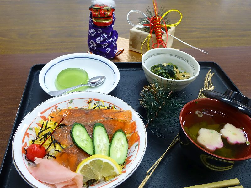 正月料理Ⅲ　サーモンの散らし寿司！！….. (^_−)−☆