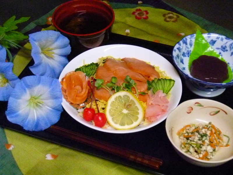 くみのき苑　サーモンちらし寿司