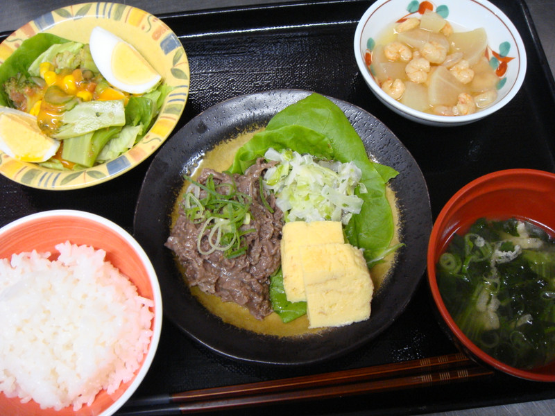 くみのき苑本部　牛肉の柚子胡椒風味